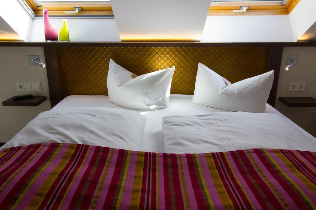 Hotel Parqeo Im A66 Gelnhausen Eksteriør bilde