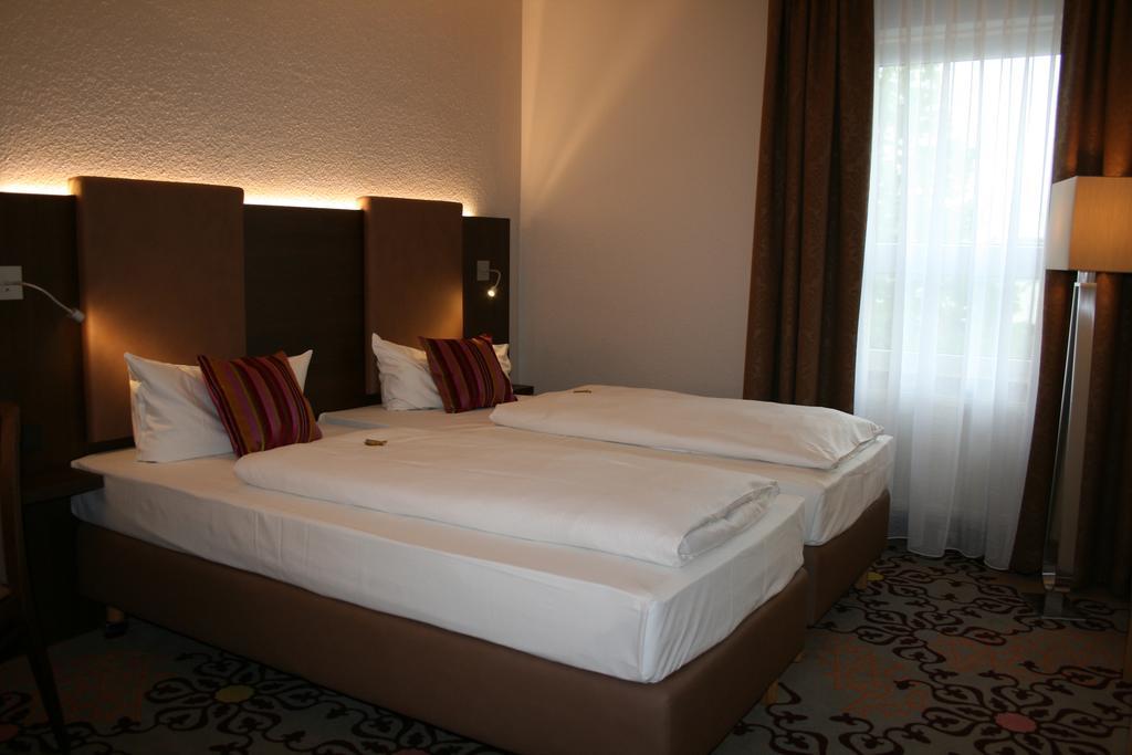 Hotel Parqeo Im A66 Gelnhausen Eksteriør bilde