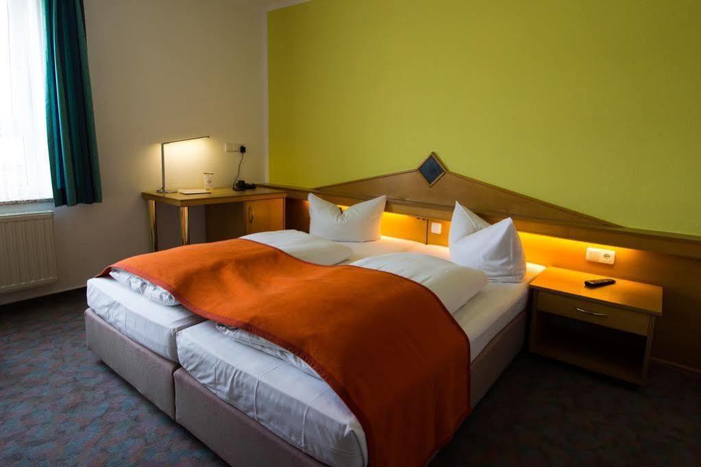 Hotel Parqeo Im A66 Gelnhausen Eksteriør bilde